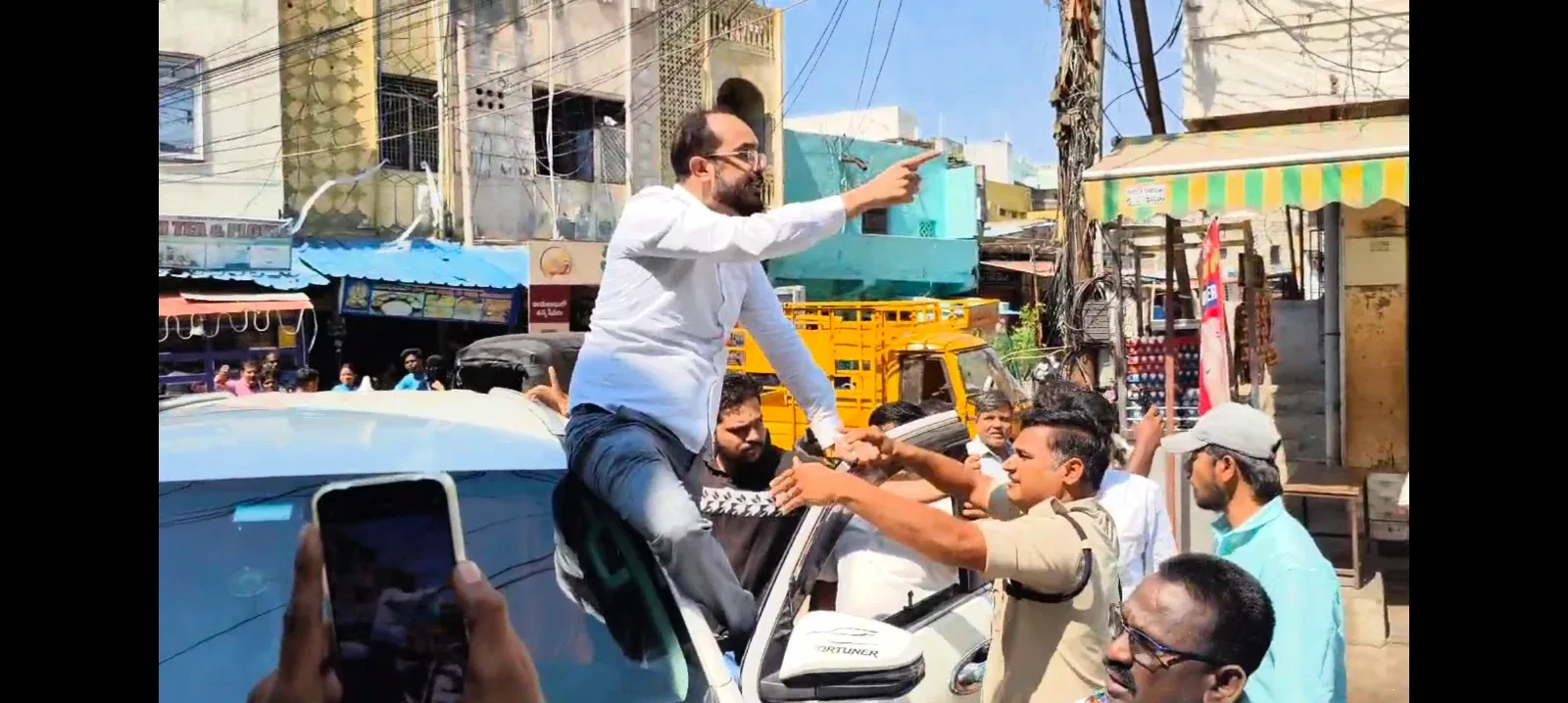 కర్నూలులో సవాలు విసిరిన మాజీ ఎమ్మెల్యే