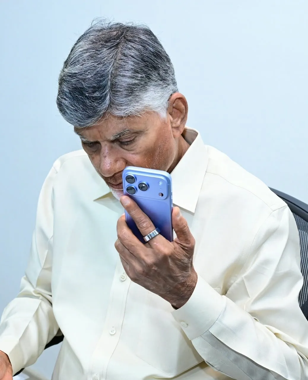 "పాపను కాపాడుకుందాం.. ప్రభుత్వం అండగా ఉంటుంది": రాప్తాడు బాధితురాలి కుటుంబానికి చంద్రబాబు భరోసా!